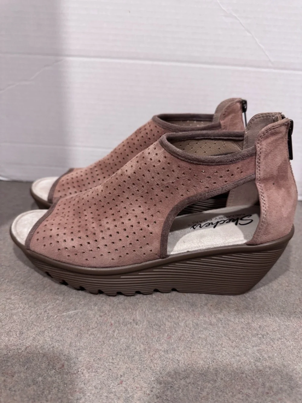 Skechers Parallel-Beehive Perforated Suede Platform Wedge Sandal
